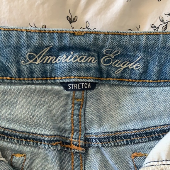 American Eagle high waisted shorts w/ stitch detai - Picture 4 of 5